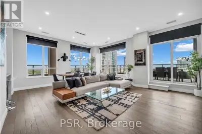 3002 - 4090 LIVING ARTS DRIVE Mississauga (City Centre), Ontario