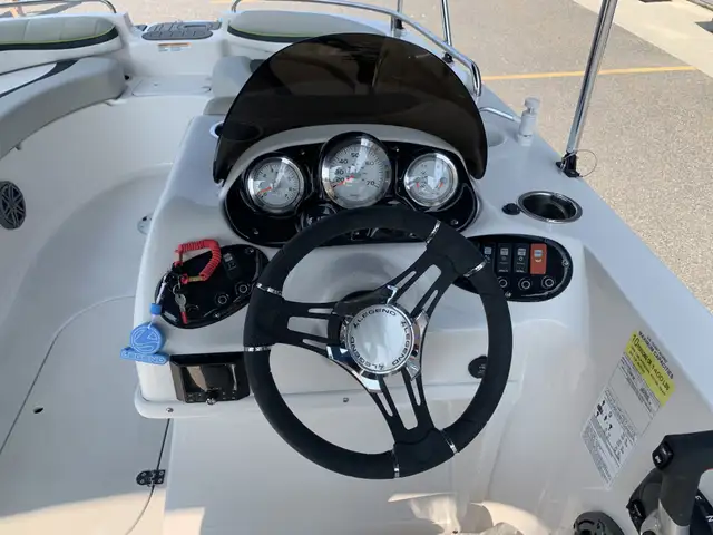 2023 Legend Vibe D19 Deck Boat in Powerboats & Motorboats in Sudbury - Image 13