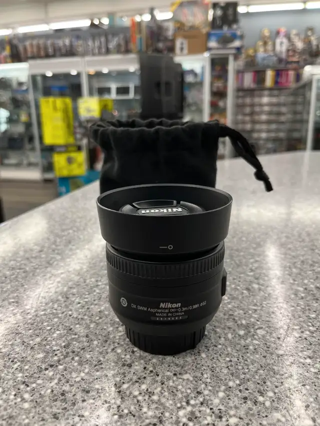 Nikon 35mm Camera Lens in Cameras & Camcorders in City of Toronto - Image 2