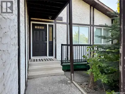 Room for the whole family! This 2-storey split in the City of Humboldt features 4 bedrooms, 3 bathro...