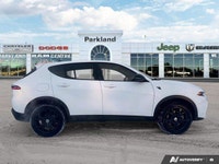 This Dodge Hornet boasts a Intercooled Turbo Premium Unleaded I-4 2.0 L/122 engine powering this Aut... (image 5)