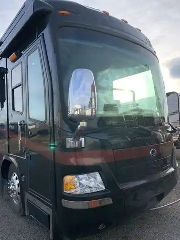 Welcome to Skyline RV Travel Centre! FOR SALE: 2008 Monaco Signature Buckingham IV -Powerful Cummins...