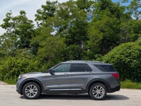 Ventilated / Heated Seats - Heated Steering Wheel - Power Liftgate - 4x4 drivetrain for superior tra... (image 5)