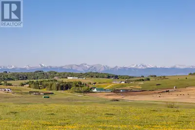 ABSOLUTELY STUNNING 325 ACRES on two titles with the Horse Creek running through both parcels. This...