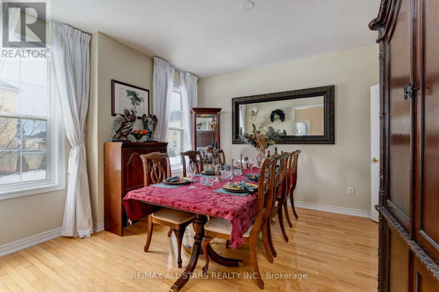 18 ORR FARM RD Markham, Ontario in Houses for Sale in Markham / York Region - Image 4