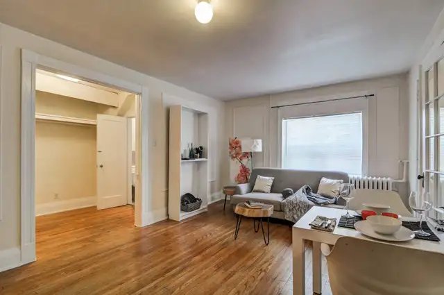 Amazing Bachelor + Den in Long Term Rentals in City of Toronto - Image 10