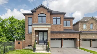18 Ken Betz Court, Whitchurch-Stouffville A MUST SEE! $10,000 CASH BACK- when you buy this property...
