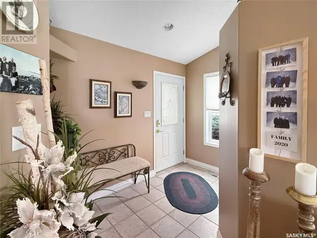 1 2502 Killdeer DRIVE North Battleford, Saskatchewan62864390496257122