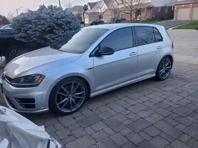 2016 Golf R , Automatic , 80,000klms. one owner, New brakes all around ,OEM Pads and rotors, Dealer...