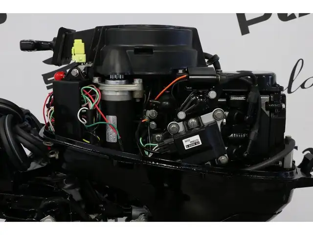 2024 Mercury 9.9EXLHPT CT A DEMARREUR ELECTRIQUE, PIED X-LONG (2 in Powerboats & Motorboats in Laurentides - Image 9