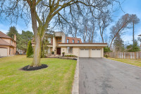 Stately Over 3100 Sf Exec Home In Sought After Bridlepath Estate