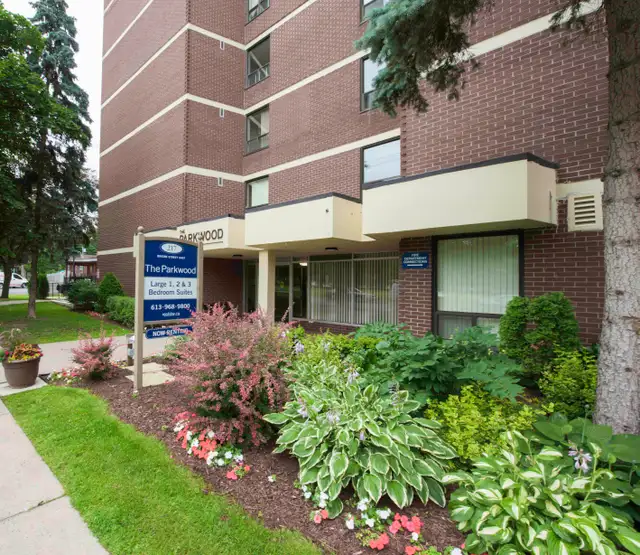 Stunning 3 Bedroom Apartment for Rent in Belleville! in Long Term Rentals in Belleville - Image 11