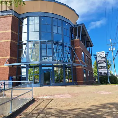Situated in the prime Central Nanaimo area at the Madsen Centre, this 1,811 Sq. Ft. ground floor off...