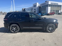 This Jeep Grand Cherokee 4xe has a powerful Intercooled Turbo Gas/Electric I-4 2.0 L/122 engine powe... (image 5)