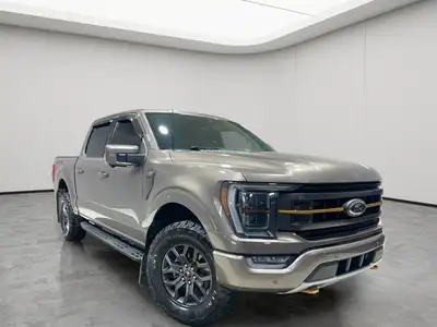 NAVIGATION, MOONROOF, REAR PARKING AID, LANE DEPARTURE WARNING, BACK-UP CAMERA Do you need a vehicle...