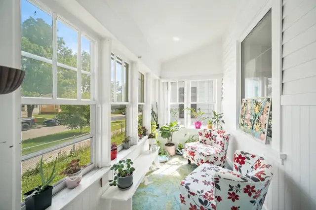 RENOVATED ST.BONIFACE BUNGALOW63815814870913121
