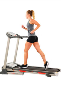 Sunny Health & Fitness SF-T7603 Electric Treadmill w/9 Programs,