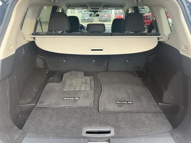 2023 Nissan Rogue in Cars & Trucks in Sarnia - Image 10