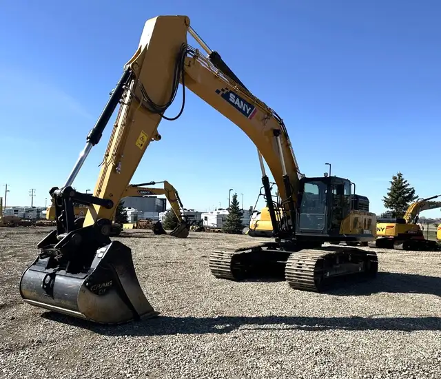 2023 SANY SY365C LC - 895 Hrs - Warranty, Choice of Bucket in Heavy Equipment in Lethbridge - Image 9