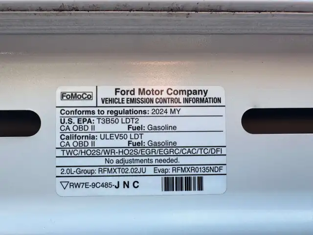 2024 Ford Edge Titanium5823838737354035229