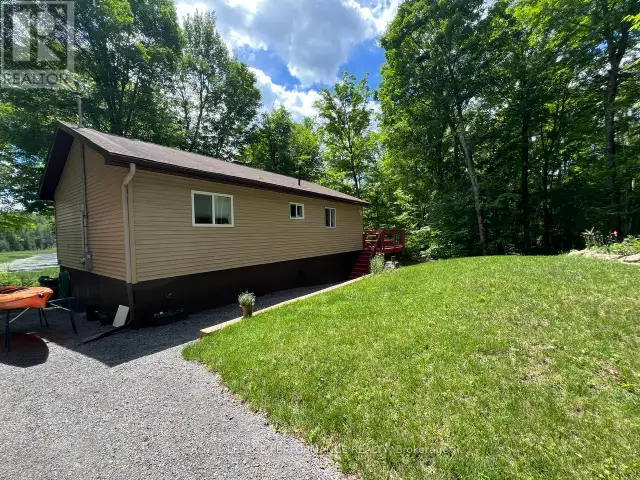 253 LACOURSE LANE Lanark Highlands, Ontario in Houses for Sale in Ottawa - Image 18