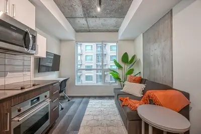Premium Studio (1 bed 1 bath)
