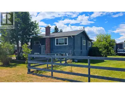 Close-to-town convenience, edge-of-town feel! 3 bdrm (4th bdrm potential), 2 bath family home situat...