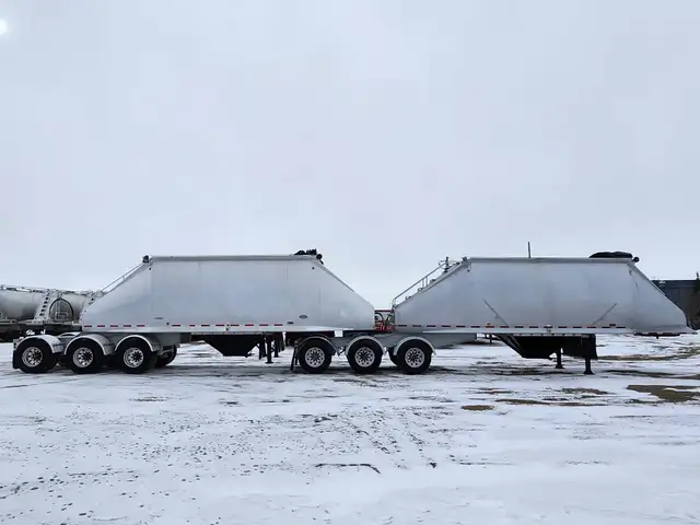 2002 Beall Super B-Train Hopper/Grain/Tri-Tri axles in Heavy Equipment in Barrie - Image 8