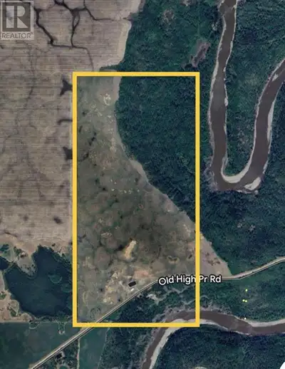 Beautiful Location on the Banks of the Little Smoky River backing into Crown land and the River! 320...