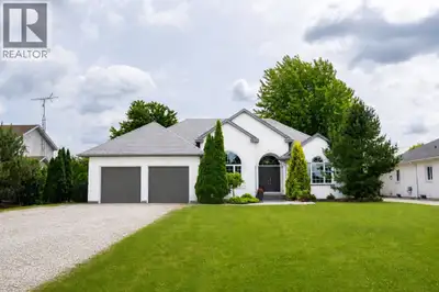 968 St. Clair Parkway is nestled along one of the most desirable stretches of the Parkway, set on 0....