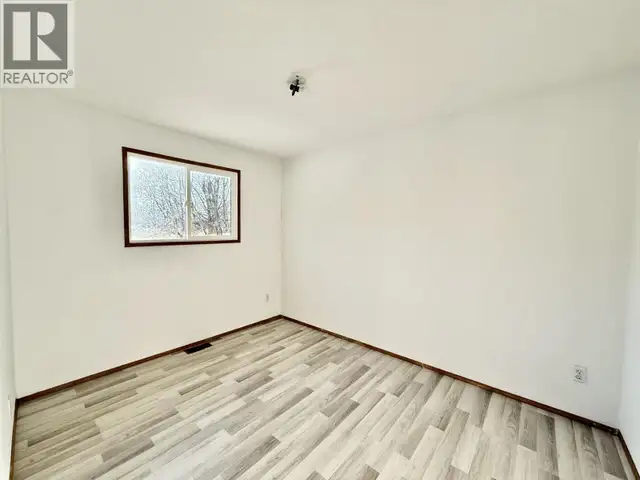 2131 24TH AVENUE Hazelton, British Columbia in Houses for Sale in Smithers - Image 8