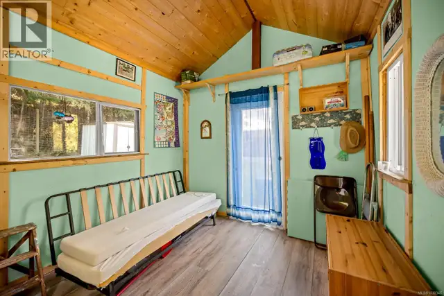 1632 Carrington Bay Rd Cortes Island, British Columbia in Houses for Sale in Campbell River - Image 15