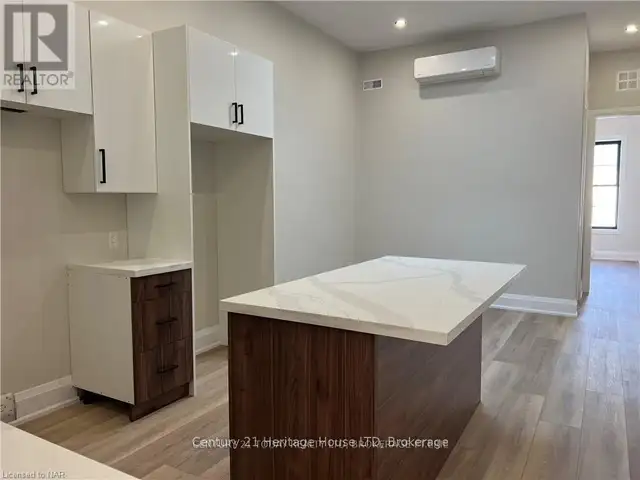 202 - 43 JARVIS STREET Fort Erie (Central), Ontario62863761052803121
