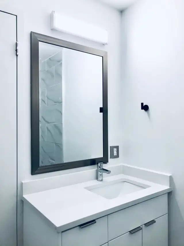 Waldorf Studios in Long Term Rentals in Vancouver - Image 8