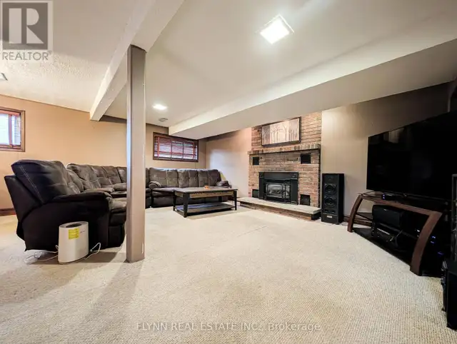 5985 BELAIRE AVENUE Niagara Falls (West Wood), Ontario in Houses for Sale in St. Catharines - Image 23