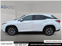 2021 Lexus RX 350 Experience the Lexus RX 350 with just 67974 km, finished in a sharp White exterior... (image 5)
