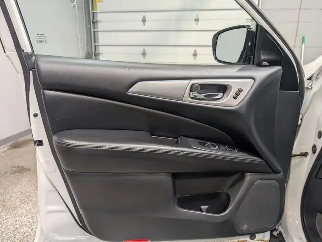 2017 Nissan Pathfinder 4WD 4dr SL for sale in Cars & Trucks in Cambridge - Image 17