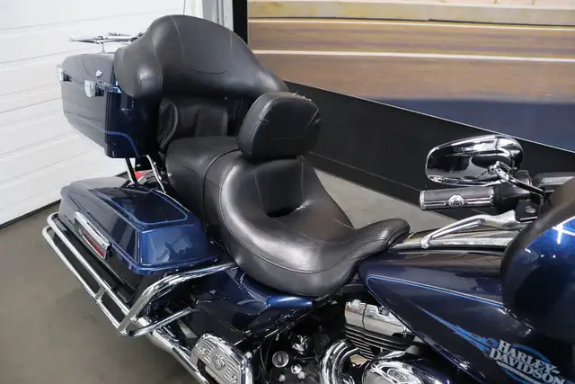 2013 Harley-Davidson FLHTC - Electra Glide Classic in Sport Touring in Edmonton - Image 8