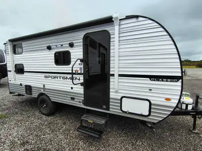 The 2026 K-Z Sportsmen Classic 171BH is a great travel trailer for families who want uncomplicated c...