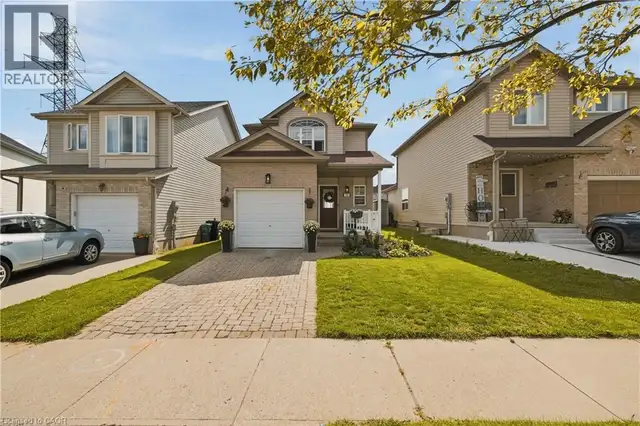 116 HENHOEFFER Crescent Kitchener, Ontario in Houses for Sale in Kitchener / Waterloo - Image 3