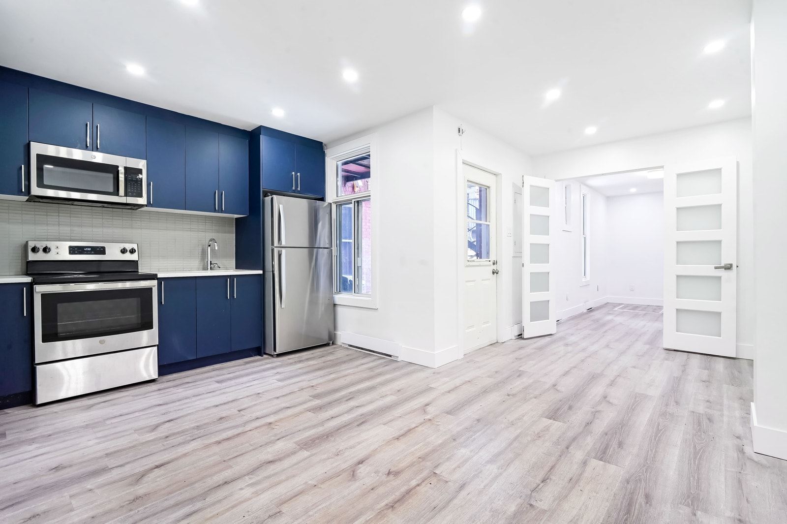 5597 Av. de l'Esplanade — photo 1