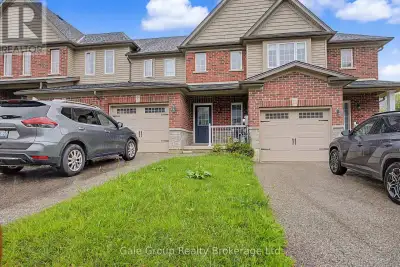 Welcome to 717 Crawford Crescent in Woodstock! This inviting 3-bedroom, 3-bathroom home offers a com...