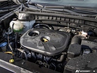 WINTER WHITE BLACK CLOTH SEAT TRIM Wheels w/Machined w/Painted Accents Accents Variable Intermittent... (image 7)