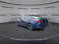 This Nissan Altima has a dependable Gas 4cyl 2.5 L engine powering this Variable transmission. Sunro... (image 5)