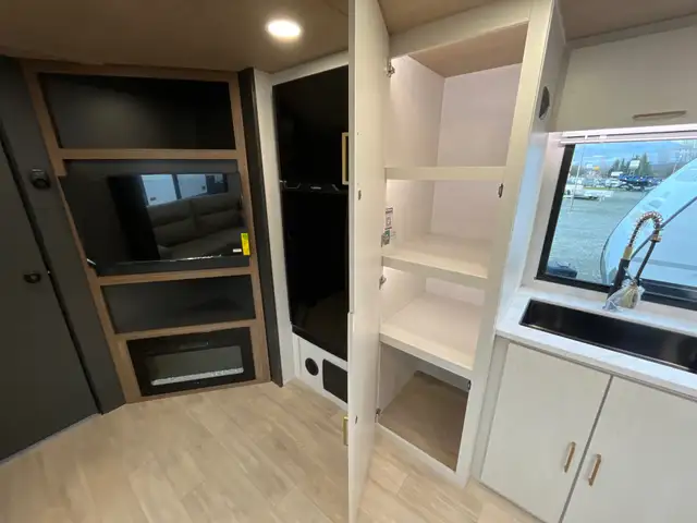 2026 Forest River VIBE EXTREME LITE in Travel Trailers & Campers in Terrace - Image 10