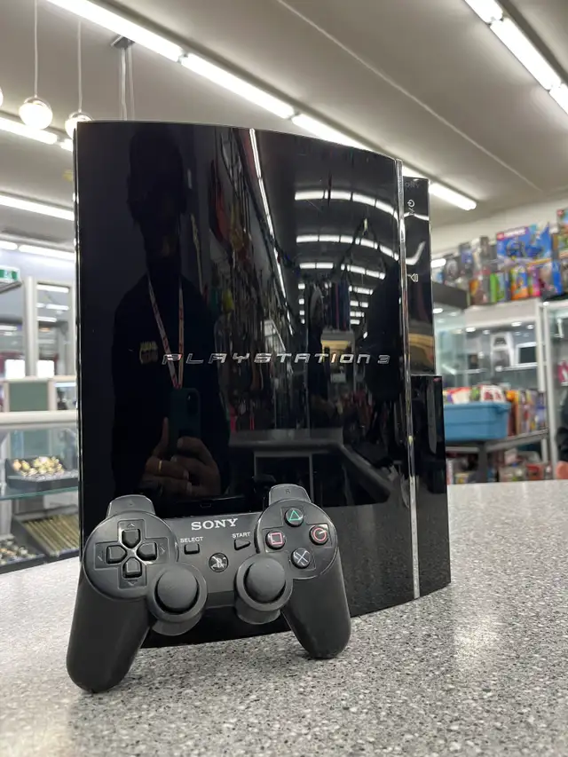 Sony PlayStation 3 80GB Console (Backwards Compatible) in Sony Playstation 3 in City of Toronto - Image 2