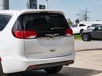 Welcome to 400 Chrysler Dodge Jeep Ram. Powered by a 3.6L Pentastar V-6 engine - Equipped with moder... (image 6)
