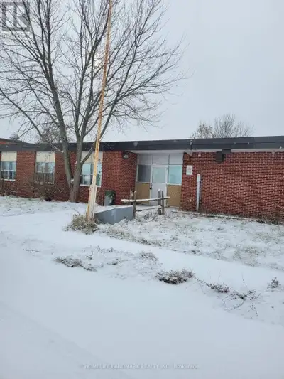 Community Facility, 15,500 Sqf Former Elementary School Just South Of Napanee Operating As A School...
