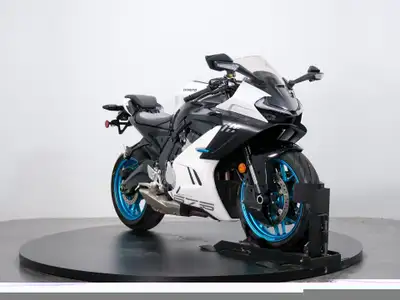 Call or text 250-860-1111. Flexible financing options are available. Price does not include $485 Fre...