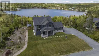 Striking vistas and a SW exposure on Prospect Bay deliver the perfect mix of location, lifestyle and...